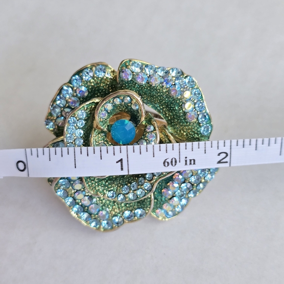 Vintage Green and Blue Crystal Floral Statement Ring Large Aldo - Picture 8 of 10